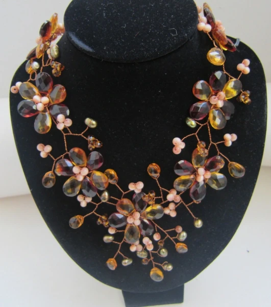 Женское колье с коричневым кристаллом ожерелье подвеской ювелирное изделие