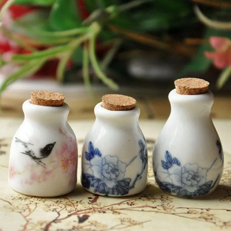 S Ceramic Parfum Bottles With Wood Lid