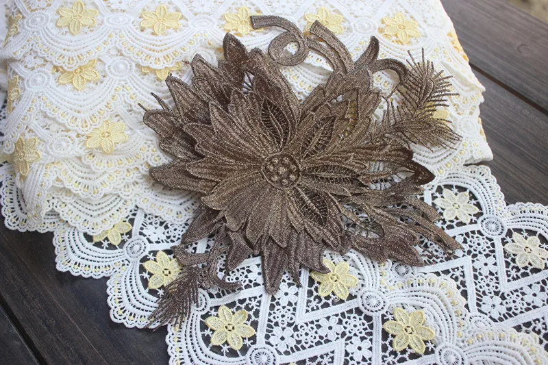 size26*22cm (2pcs/lot) DIY Craft Pretty Metallic Gold 2 Yayers Embroidered Lace Applique Patch for Garment | Дом и сад
