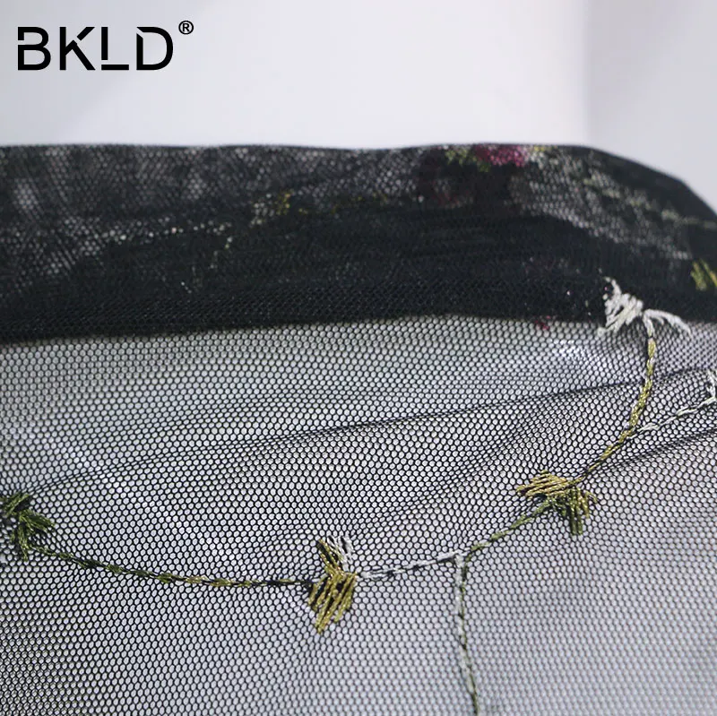 BKLD 2018 Черные Сетчатые платья винтажное подиумное платье с цветочной вышивкой