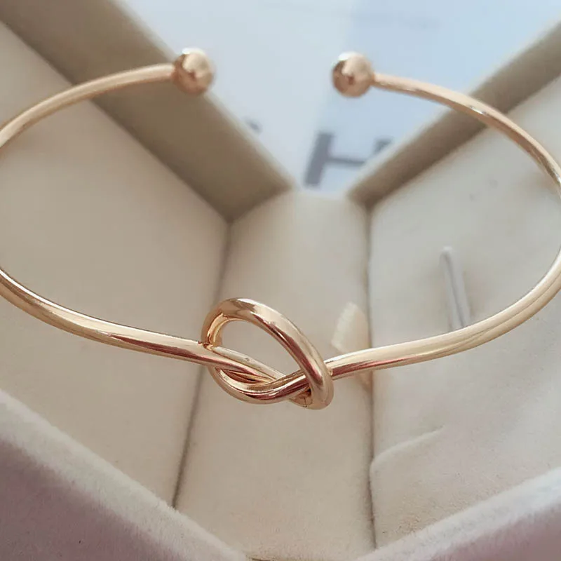 Простой золотистый сплав Любовь завязанный браслет для женщин Мода Открыть