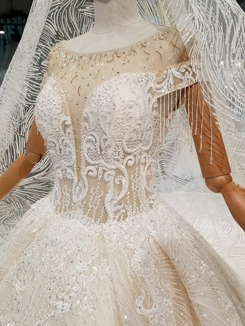 LS645411 2018 new design wedding gowns o neck short sleeves tulle keyhole back puffy customized dress with long veil|Свадебные платья|