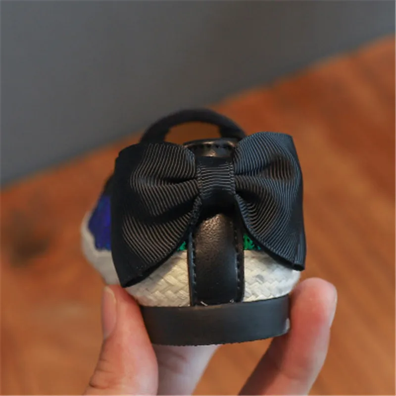 Модные блестящие льняные туфли Xiaying для девочек новые с бантом-бабочкой на мягкой