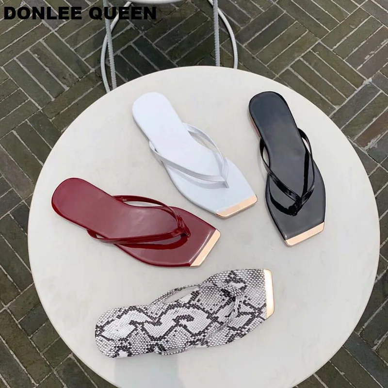 Шлепанцы женские с квадратным носком Простые сандалии узкими ремешками пляжные