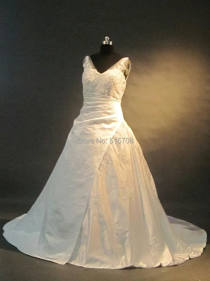 

Real Photo Wedding Dresses Custom Deep V Neck Sleeveless Backless Court Train Backless Church Garden Beach Bridal Dress