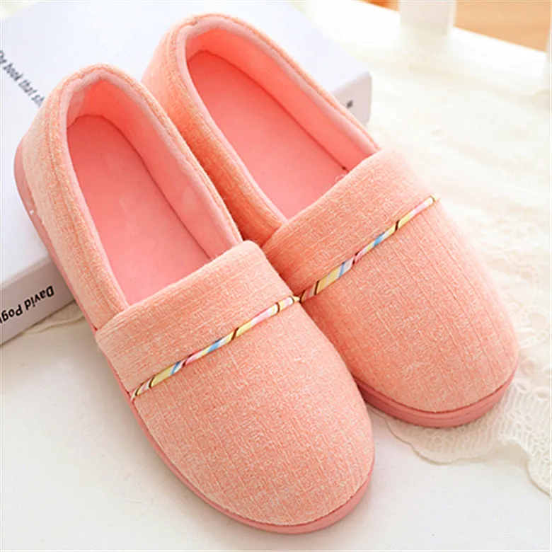 Новая зимняя домашняя обувь из хлопка женская на плоской подошве непромокаемая и