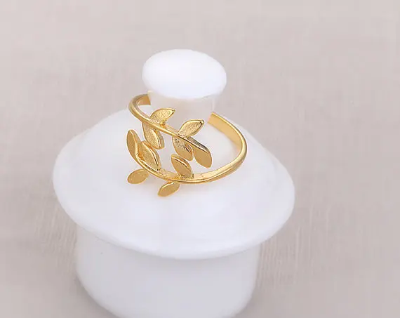 

fashion Lovely Leaf Ring Cassic Plant ring Three Color Optional 30PCS/lot