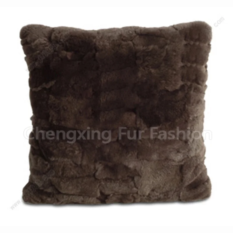 Чехлы для диванов с кроличьим мехом Рекс 40x40 см в стиле пэчворк | Дом и сад