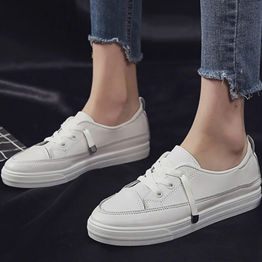 Женские кроссовки на платформе SAGACE белые вулканизированной подошве с граффити