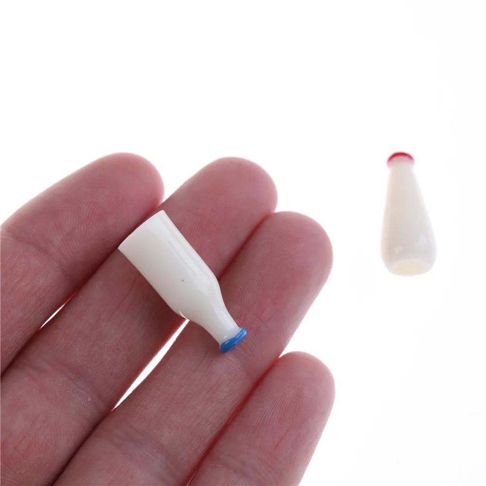 

2pcs 1/6 1/12 Scale BJD A Bottle Filled With Milk Dollhouse Doll Food Kitchen Living Room Accessories Miniature Toy