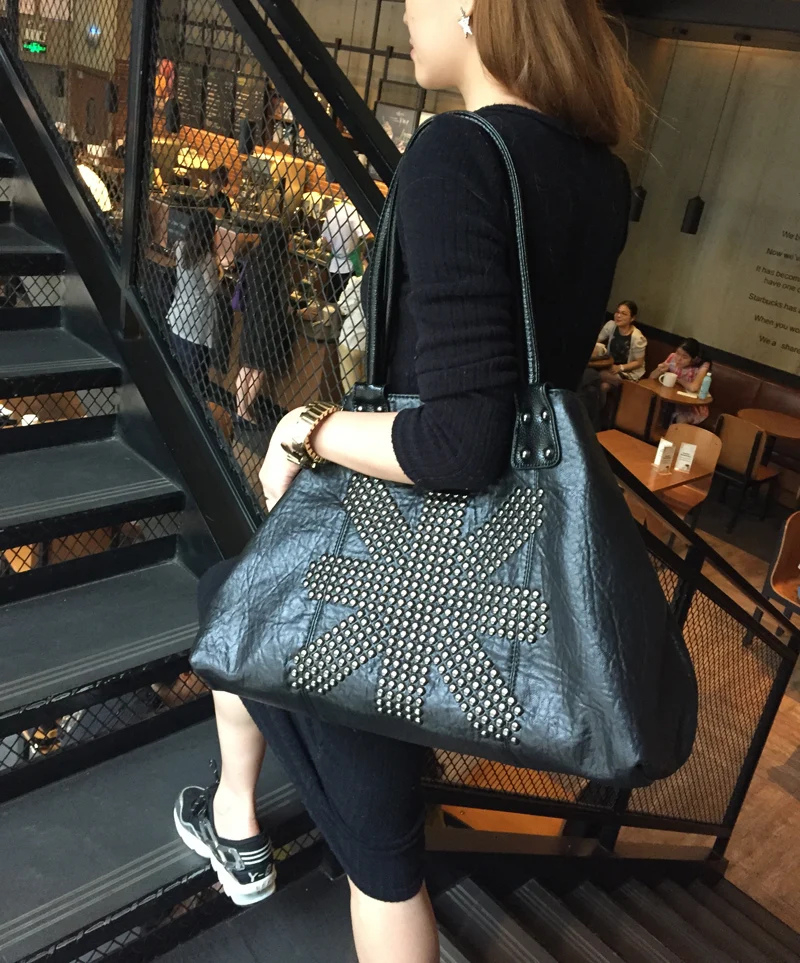 

free shipping Rivet big bags fashion shoulder bag large women bag big black bag