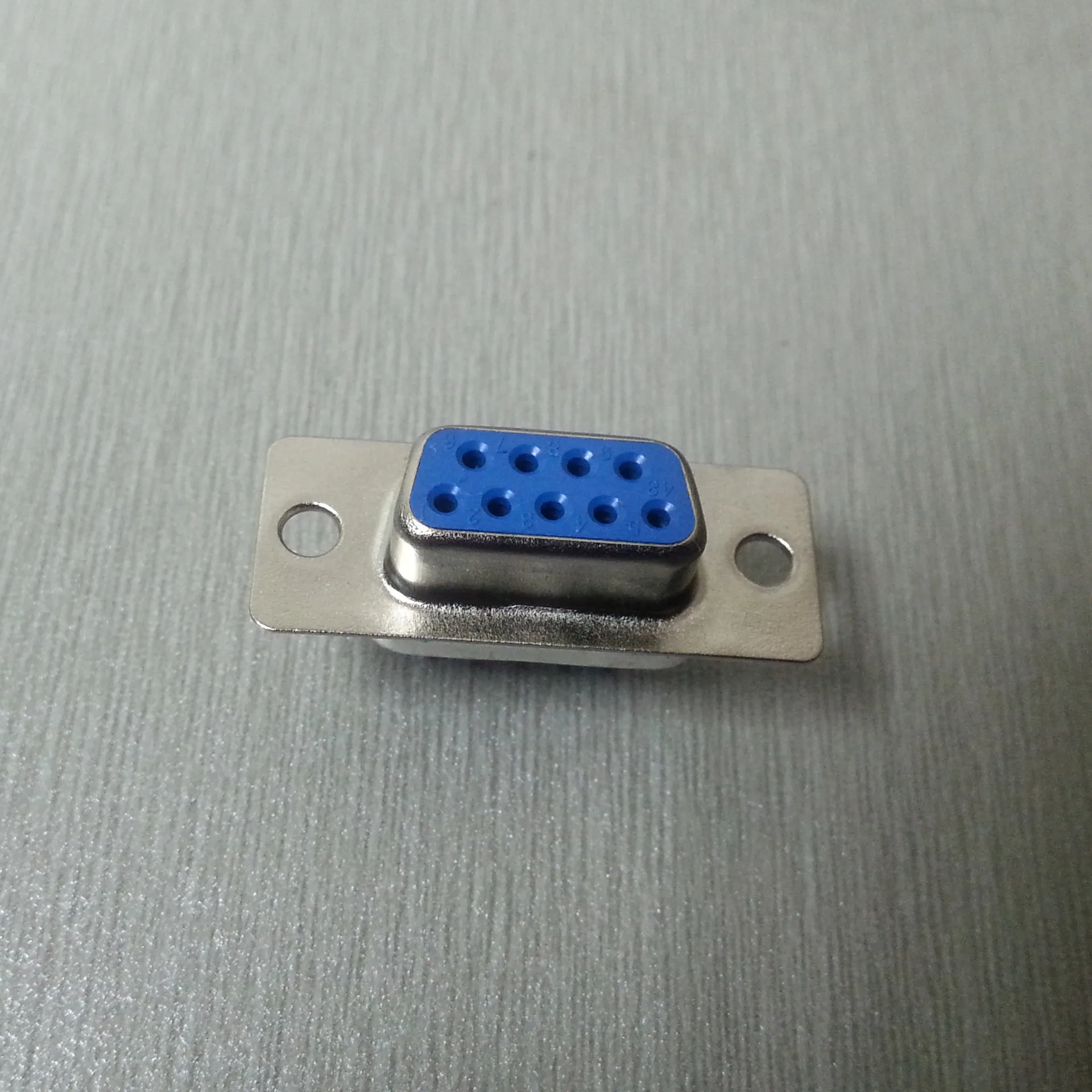 10 шт. разъем типа PCB D Sub с внутренней вставкой и отверстием для отверстия DP9