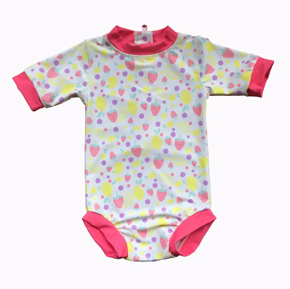 Bonverano (TM) Младенческая Девочка UPF 50 + защита от солнца S/S клубника один кусок Zip