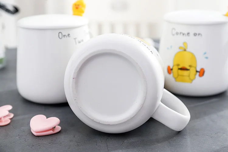 Милая кружка чашка кофейные чашки Tazas De Ceramica Creativas путешествия таза кафе маленькая Желтая утка молоко Кружки Мультфильм
