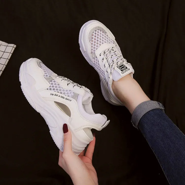 Женские сетчатые туфли на танкетке кроссовки с открытым носком и высоким
