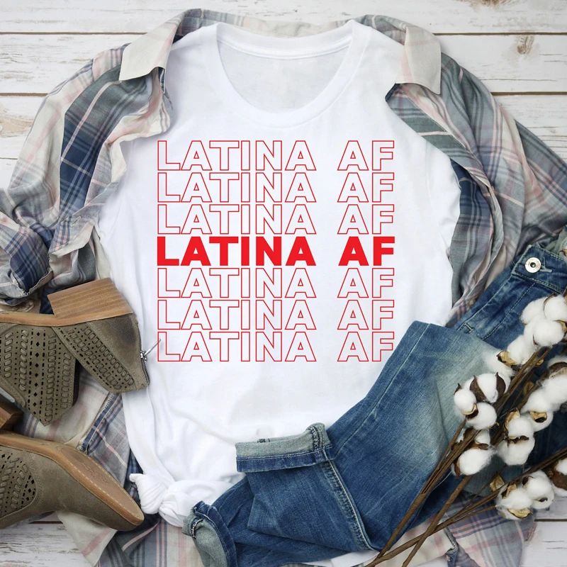 Футболка женская с принтом букв красного цвета и феминистской надписью | Женская