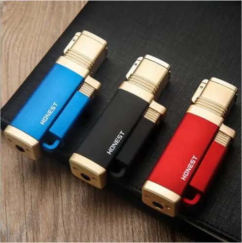 Честная личность красный четыре прямые струи пламени горелки легче чем газ-бутан