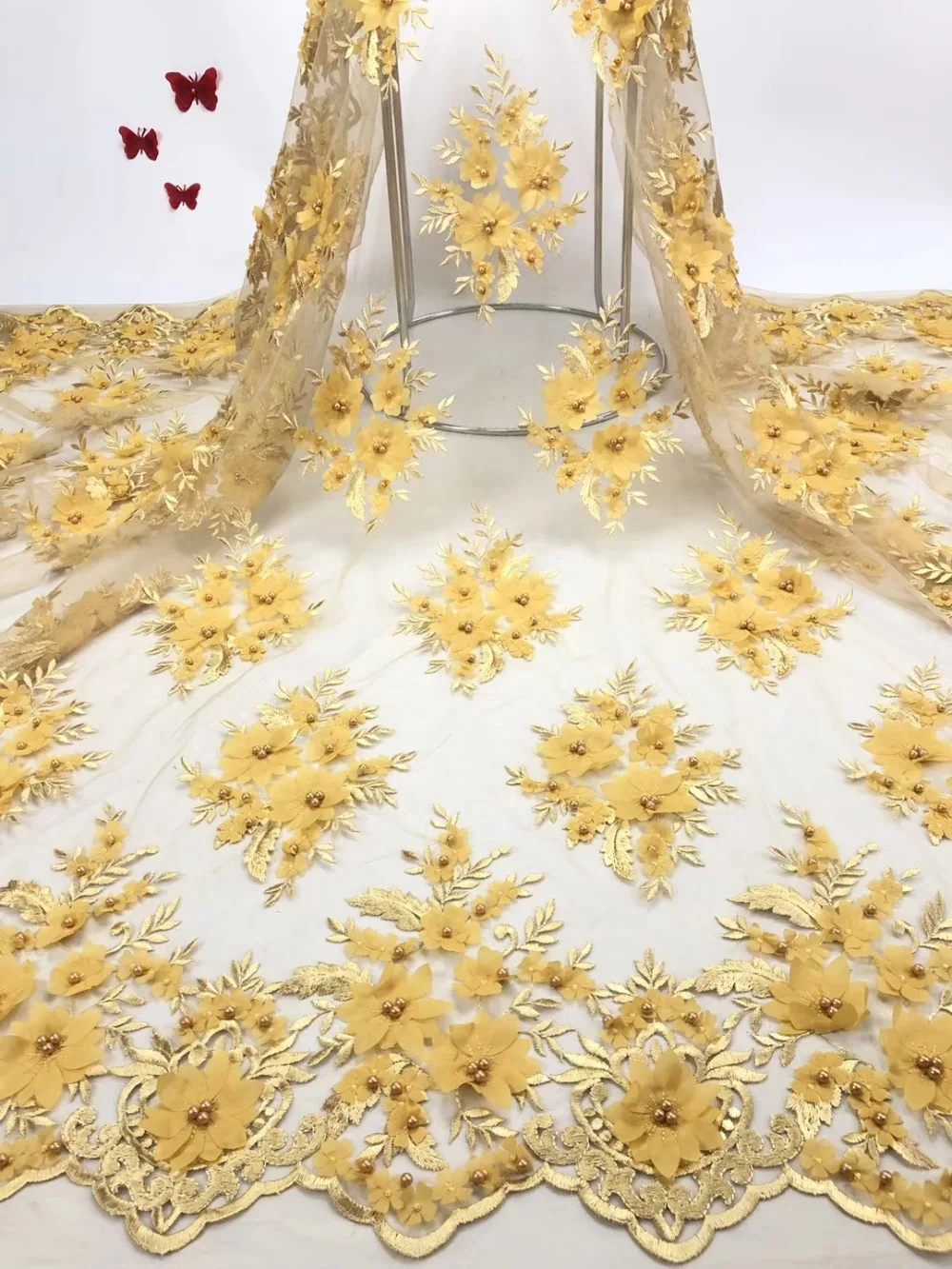 

High Quality 3D flowers Tulle Lace Fabric Nigerian Net Lace Fabric with Beads French Mesh Lace Fabric for Wedding Dress TS7982
