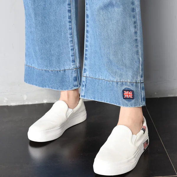 

Women Loose High Waist Wide Leg Jeans Dark and light color loose Flare Denim Jeans Retro Bell Bottom Stretch Pants Trousers