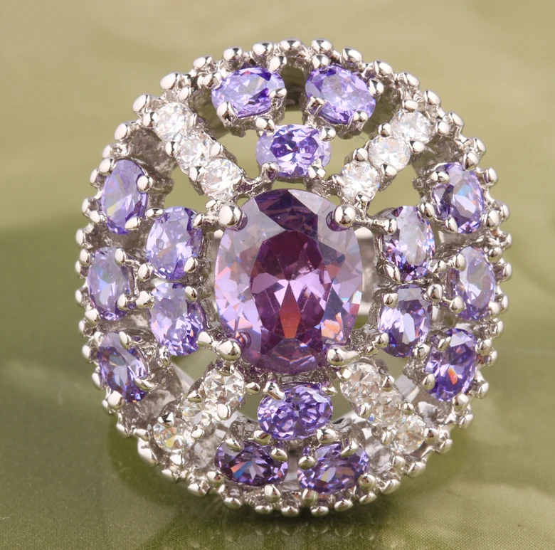 

Кольцо с фиолетовым цирконием и серебряным покрытием, размеры 6 / 7 / 8 / 9