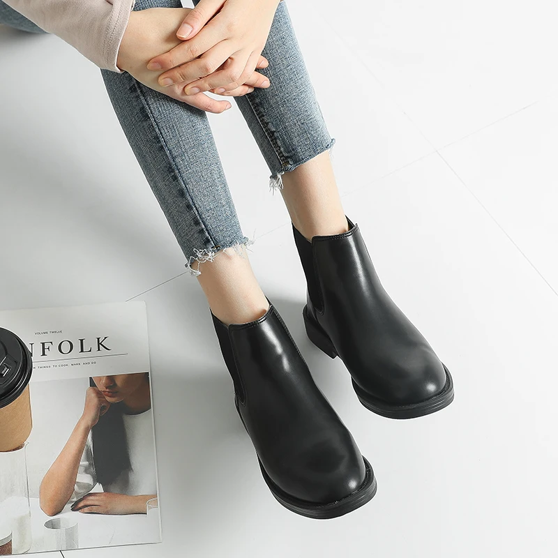 2018 кожа коровы короткие сапоги с острым носком взлетно посадочной полосы стиль