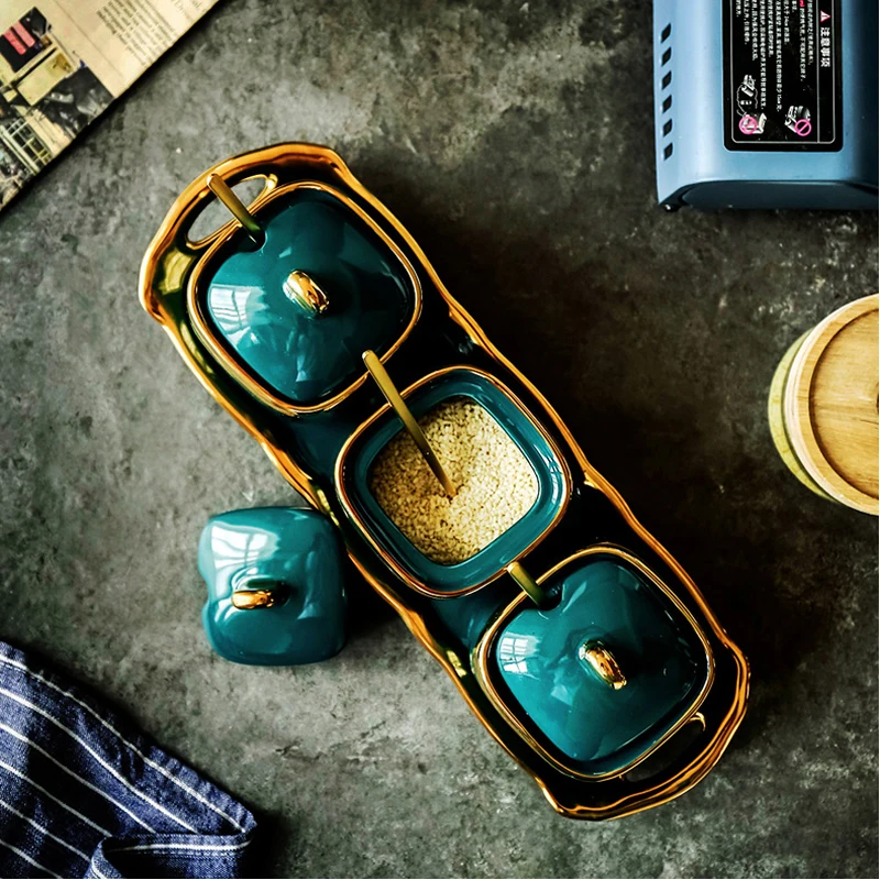 

Exquisite dark green ceramic kitchen seasoning jar sugar bowl Brief ceramic salt storage bottle