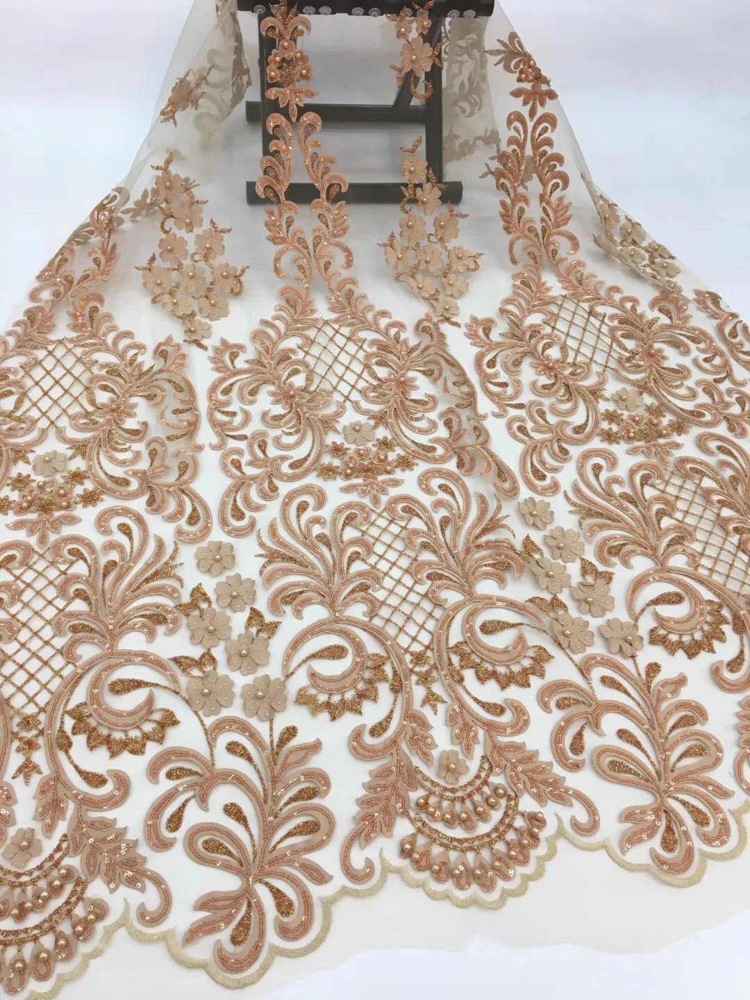 

Золотая аппликация вышитая кружевная ткань, красивая кружевная цветочная ткань, Aso Ebi материал шифоновое кружево RF3014