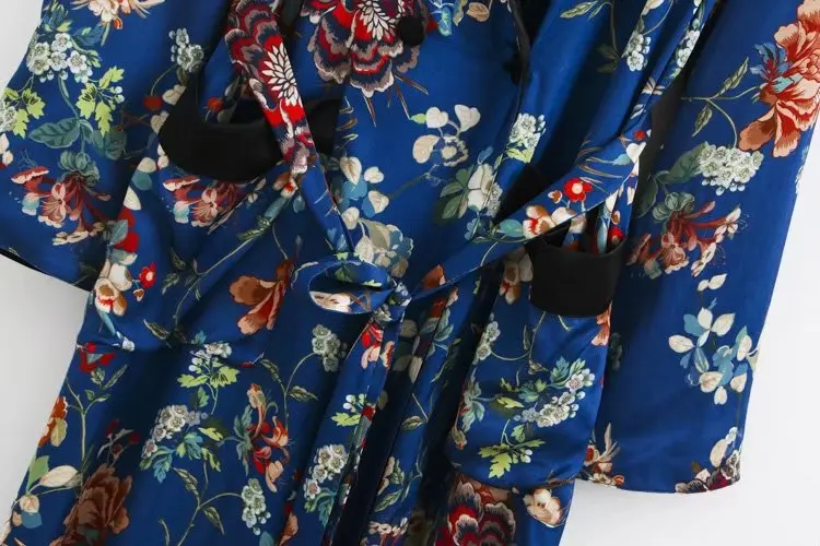 Длинная стильная блузка кимоно с двумя карманами кардиган принтом шаль новинка