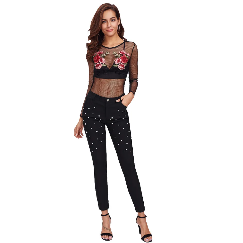 Женские джинсы новинка 2018 обтягивающие с перламутровыми бусинами спереди на