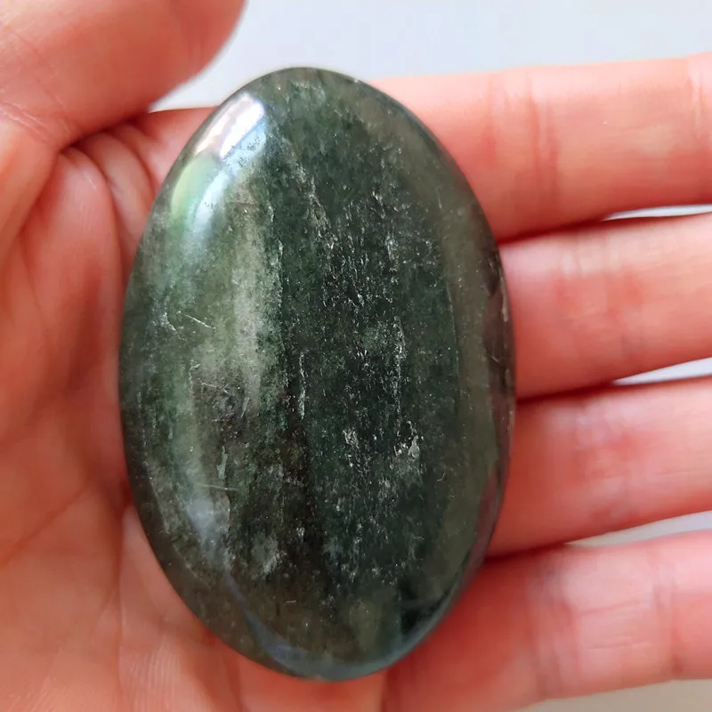 Натуральный камень Зеленый Кристалл призрака пальмовые камни маленькие и