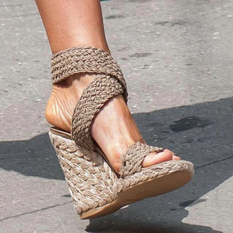 Женские босоножки на танкетке брендовые дизайнерские эспадрильи платформе с