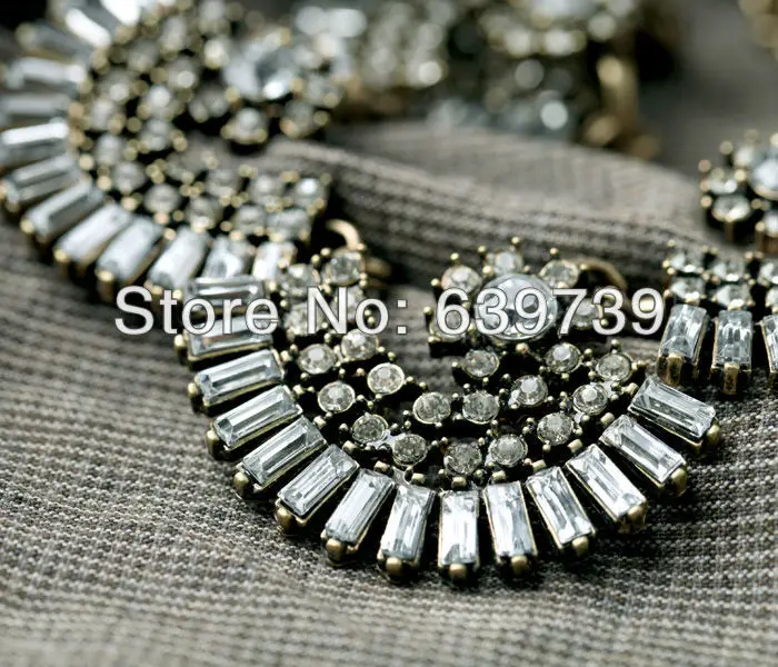 Оптовая цена винтажное ожерелье под старину золотого цвета с белой веревочной