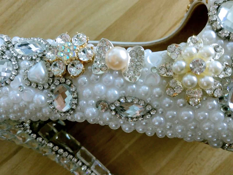 Женские свадебные туфли с жемчугом; Роскошные туфли-лодочки на платформе и высоком каблуке с кристаллами; кисточка натуральная кожа; вечерние женские туфли для невесты; большие размеры 43