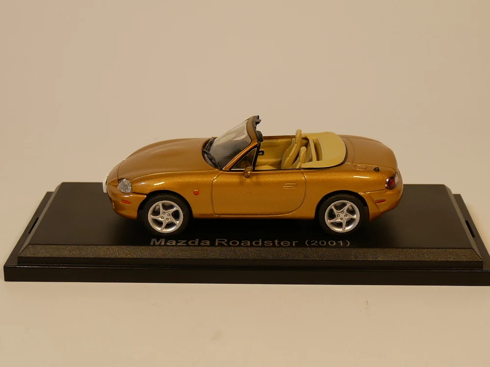 Авто ИНН NOREV 1:43 Mazda Roadster 2001 литьевая модель автомобиля| |