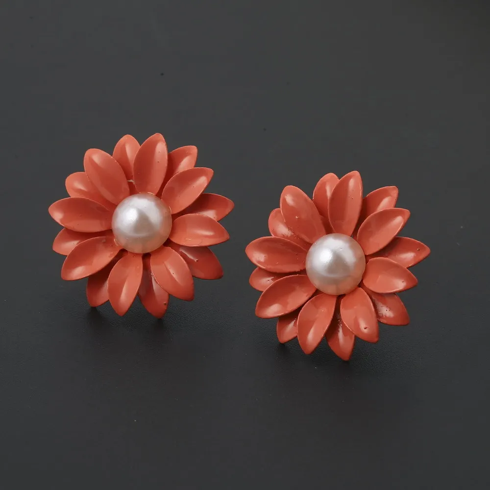

2019 New Plant Crystal Trendy Earings Pearl ear-rings Fashion Earrings Small Daisy Flower Hanging Senior Women Jewelry Wholesale