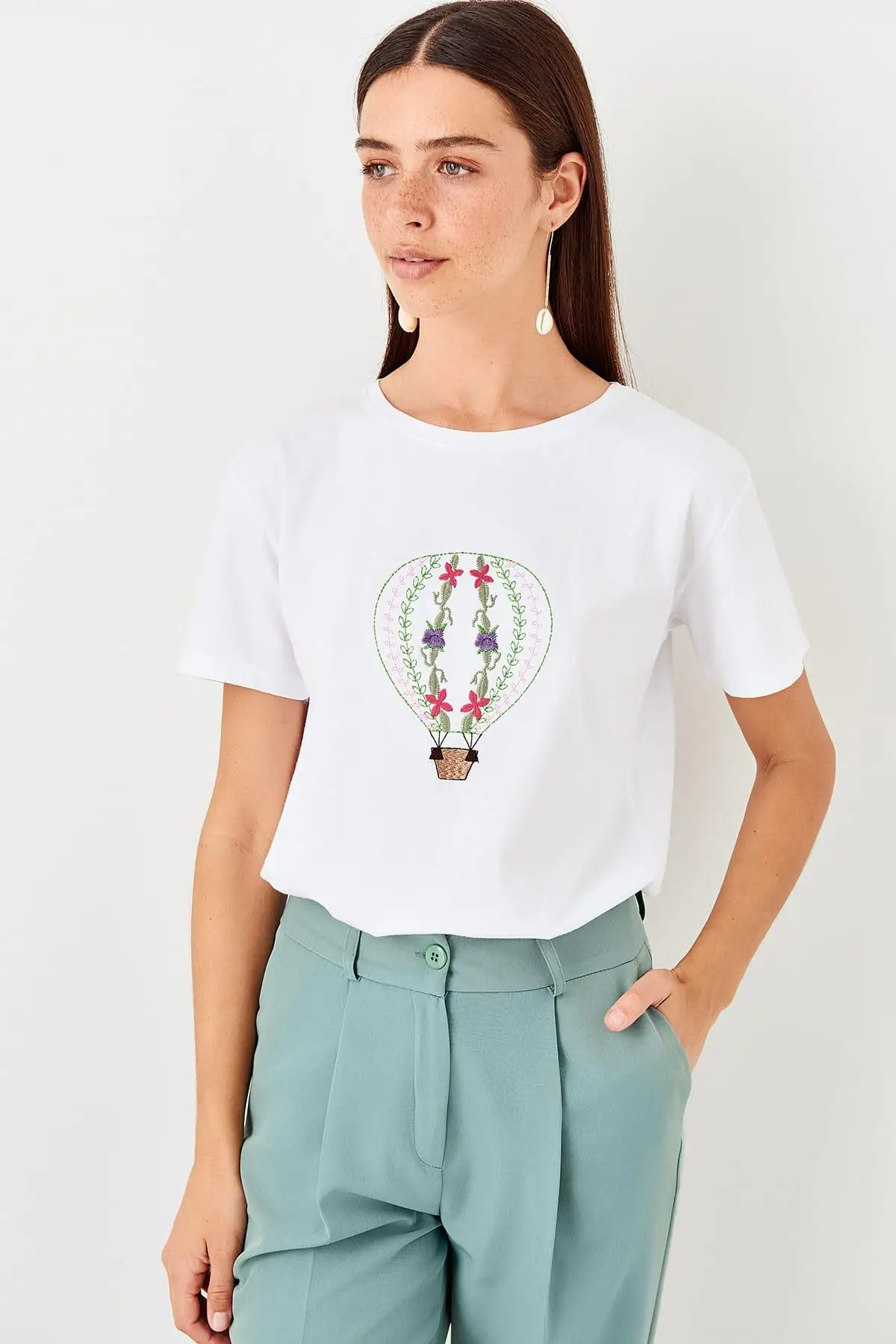 Trendyol белые вышитые Базовые Трикотажные футболки TWOSS19TS0475|Футболки| |
