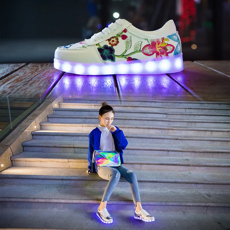 Yeafey Luminous Krasovki Sneakers Led Shoes Girls Boys Children with Light Glowing Woman Rose Print Female | Детская одежда и