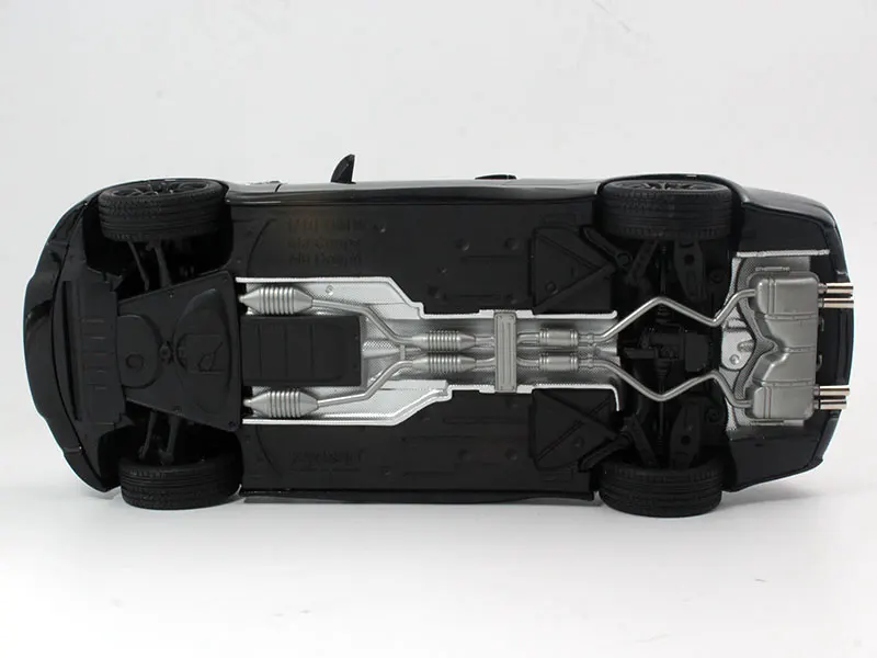 Оригинальные 1:18 M3 GTS M3 E92 литые под давлением металлические модели автомобилей Высокая моделирования автомобиля игрушки 6 дверей могут быть открыты подарки для детей