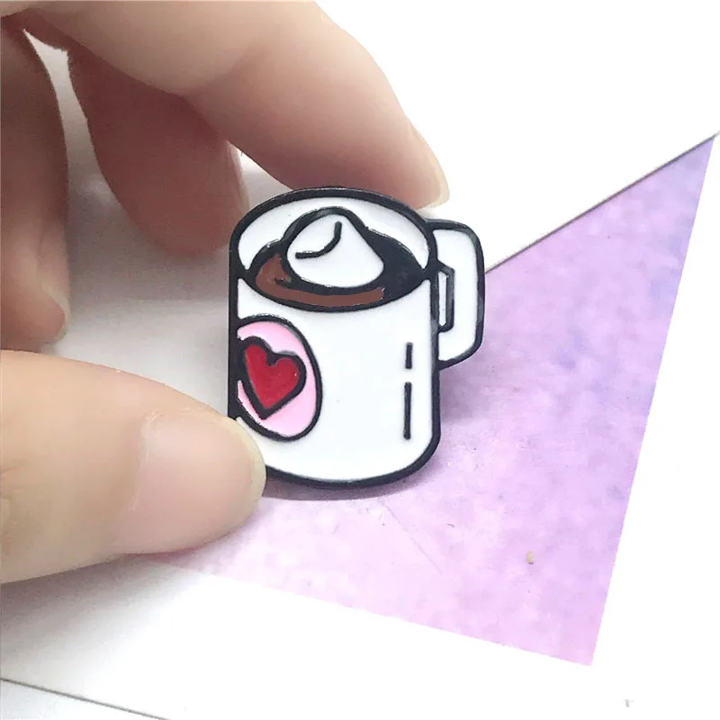 Креативная белая брошь в виде кофейной чашки с изображением сердца забавный