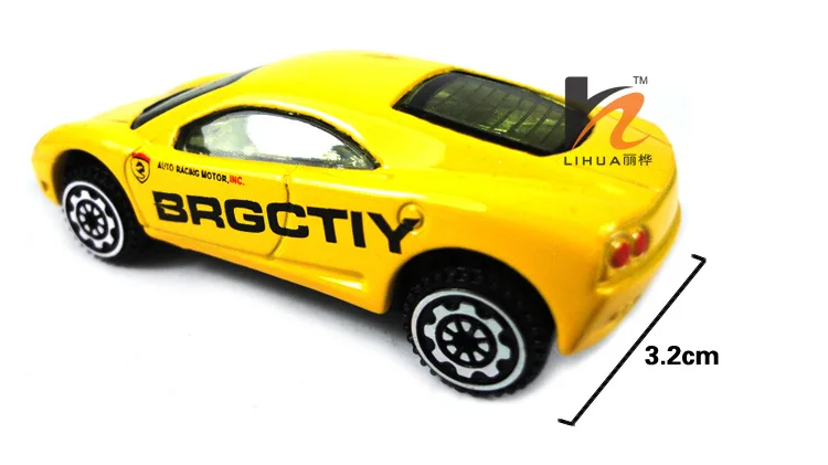 Классические игрушки! Спортивный автомобиль 1: 64 сплав Игрушечная модель автомобиля, раздвижной автомобиль случайный смешанный для ребенка Хэллоуин Рождество подарок на день рождения
