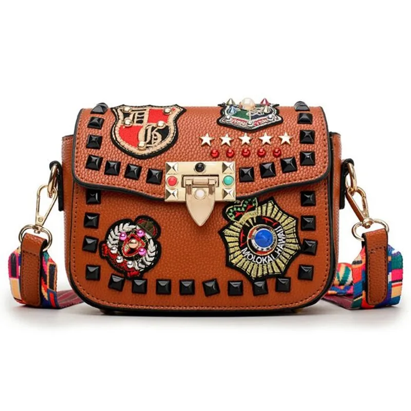 Для женщин кожа сумка заклепки вышивка замок HASP Сумка Женский печати Crossbody 2018