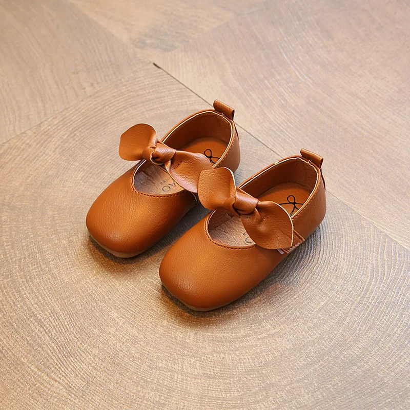 Новинка осени 2021 детские модные кожаные туфли с мягкой подошвой и цветами обувь