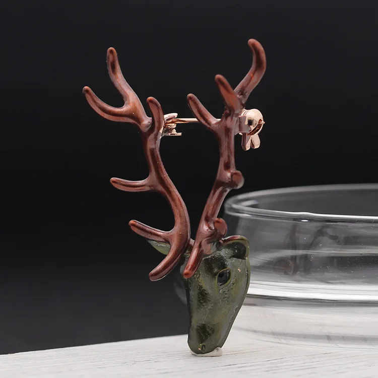 Винтажная брошь в виде головы оленя милое эмалированное платье с эмблемой для