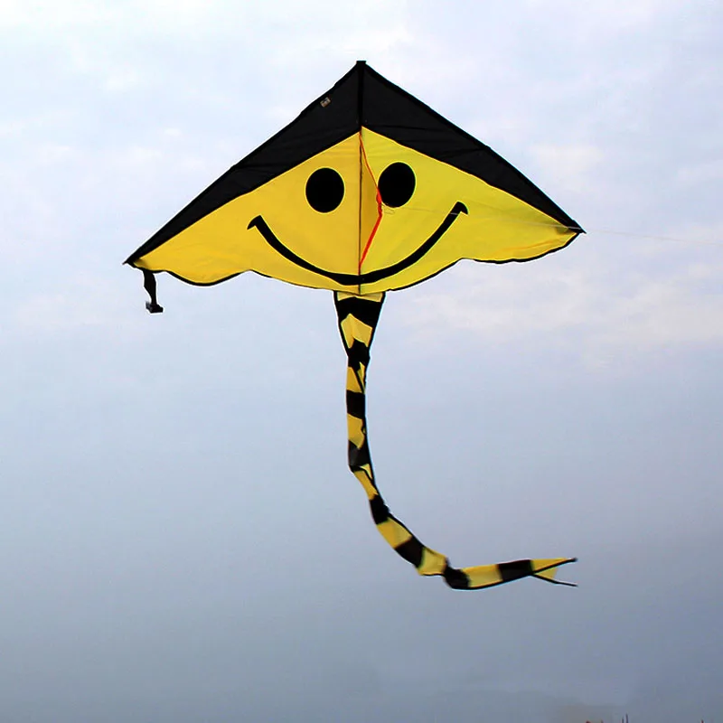 1 Шт. Улыбка Кайт Летающих Летние Игрушки Открытый Бросить линия-кайт Парашютом