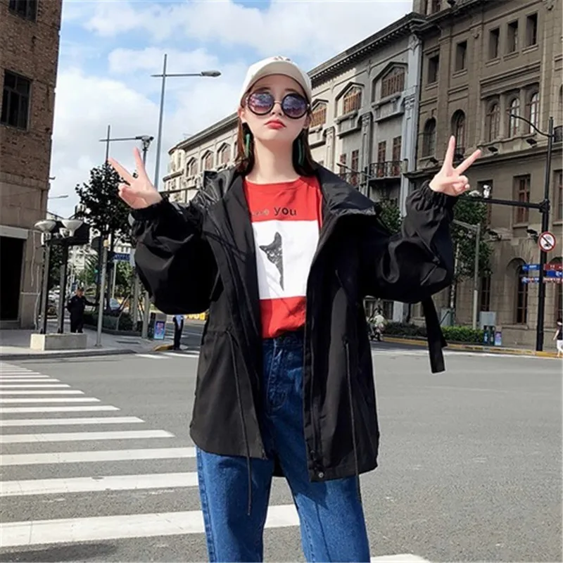 Куртка Женская Студенческая с капюшоном ветровка свободного покроя в Корейском