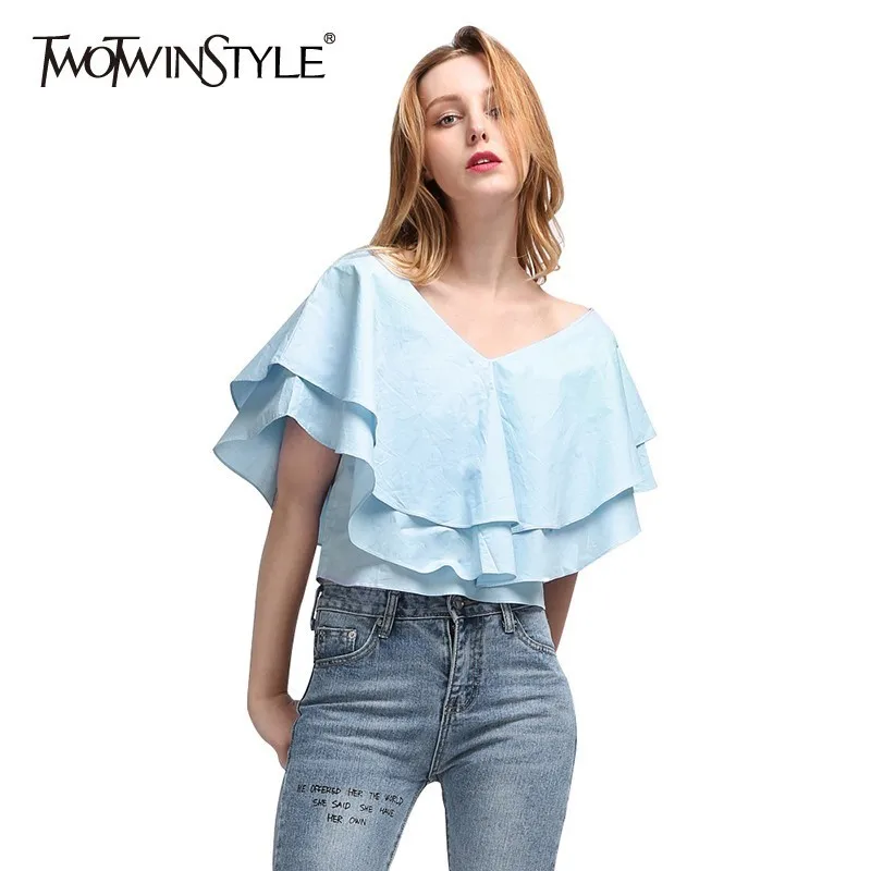 Женская блузка с рюшами TWOTWINSTYLE летняя синяя свободная v образным вырезом и