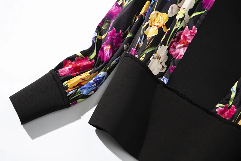 Английский стиль Цветочный свитшот с принтом приталенный полу-черепаха шеи