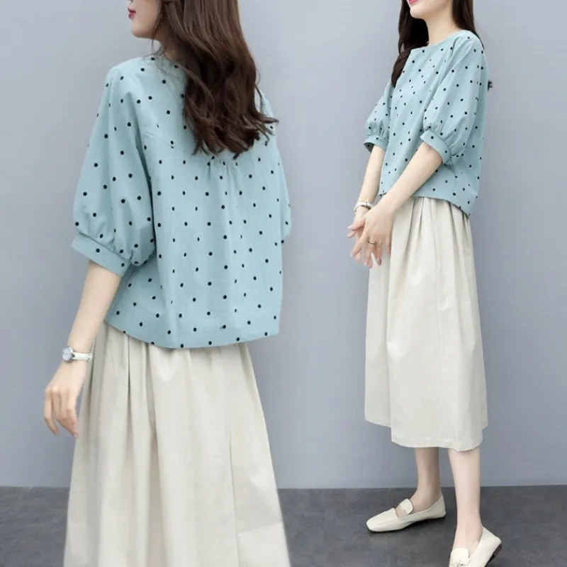 Летний комплект из двух предметов топ в горошек и широкие брюки с эластичной