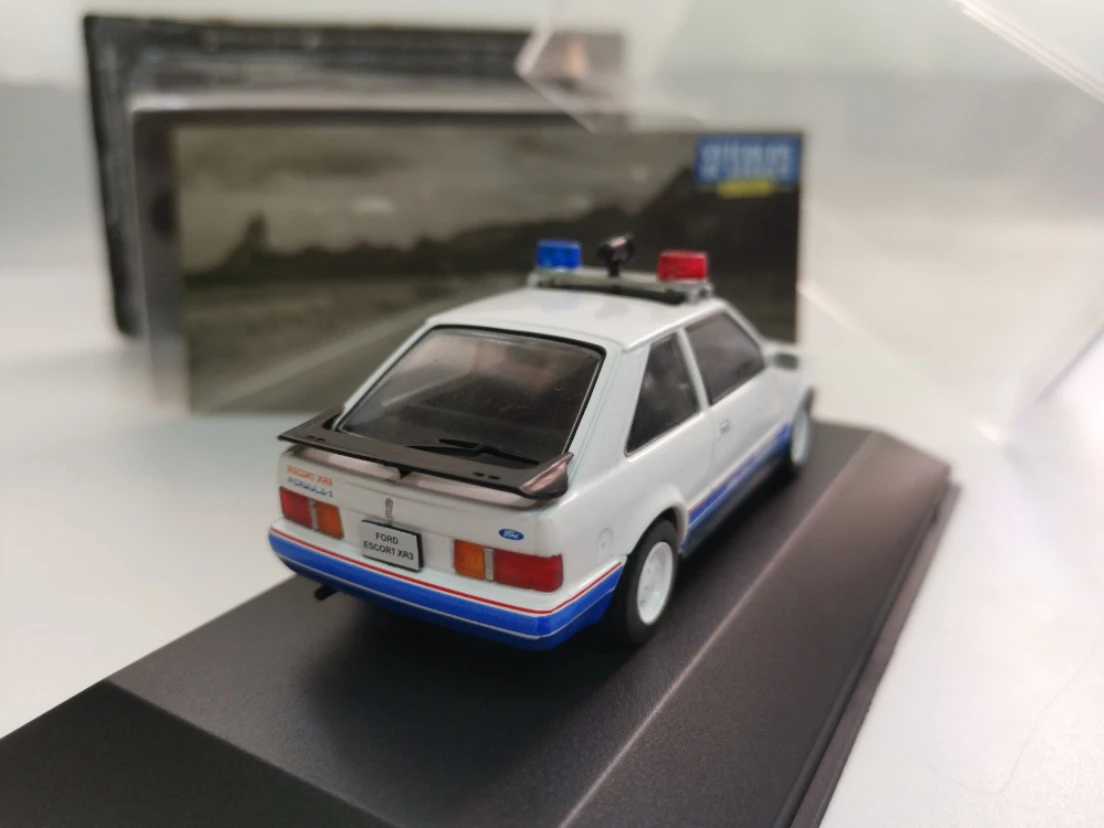 I XO 1:43 FORD ESCORT PACE модель автомобиля сплав литья под давлением металлические игрушки подарок на день рождения для детей мальчик