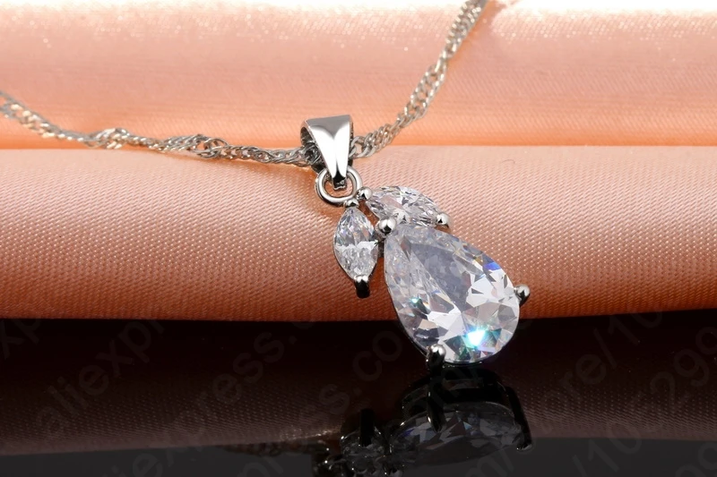 Женский ювелирный комплект из серебра 925 пробы с фианитами | Украшения и